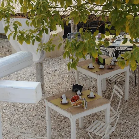 Le Miniature فندق مبيت وإفطار بيزي دي غريكو